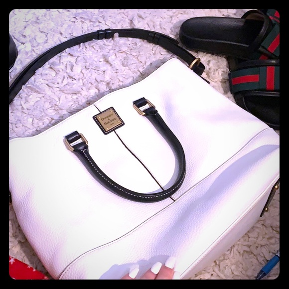 SOLD Dooney and Bourke Satchel - Picture 1 of 8